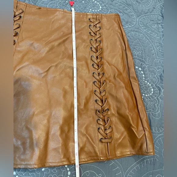 The Impeccable Pig Womens Pleather Skirt Size Small - Picture 4 of 8